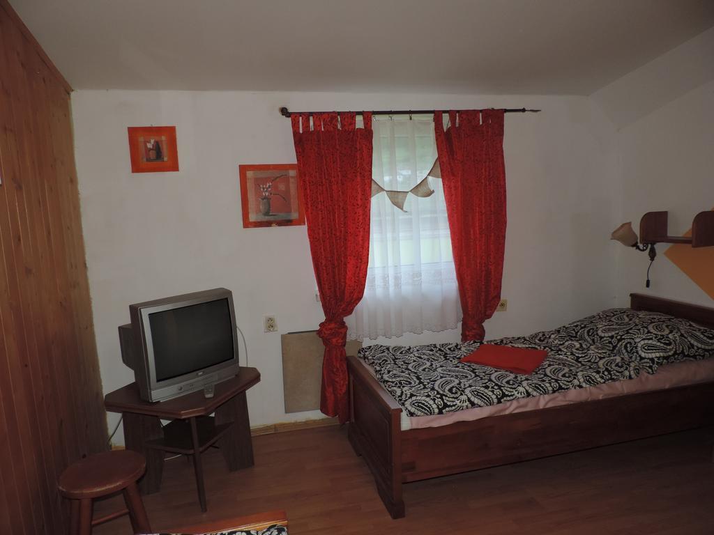 Western Penzion Rużomberk Zewnętrze zdjęcie