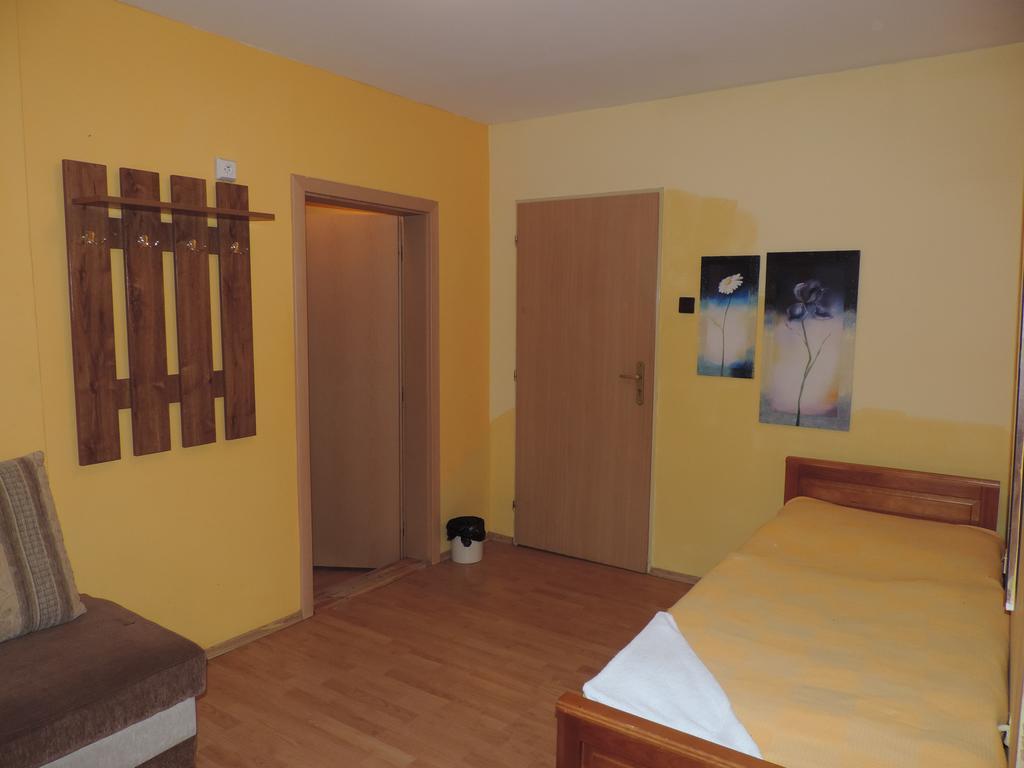 Western Penzion Rużomberk Zewnętrze zdjęcie